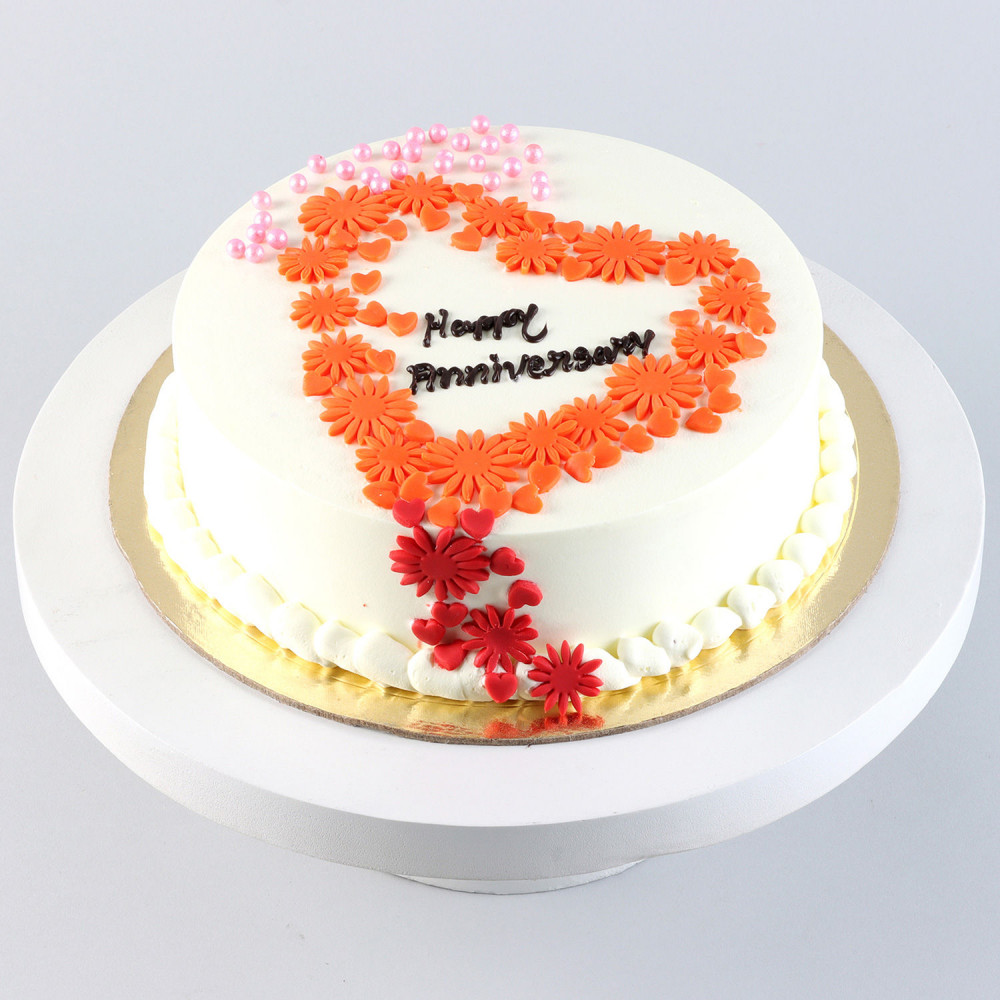 Pretty Heart Anniversary 1Kg anniversary cake by Cake Square Chennai |  Online Cake Delivery | Special Cakes - Cake Square Chennai | Cake Shop in  Chennai