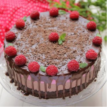 Berry On Top Chocolate Cake