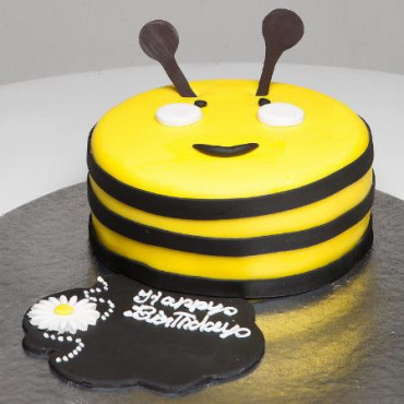 Bumblebee Birthday Cake