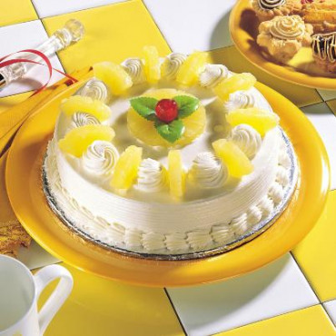 Delicious Pineapple Cream Cake