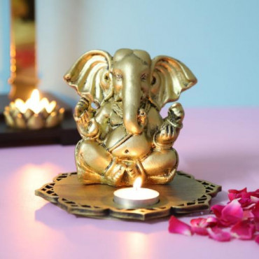 Siddhi Ganesha With Decorative Wooden Tray  and T light