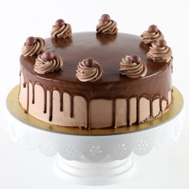 Glazed Chocolate Cream Cake